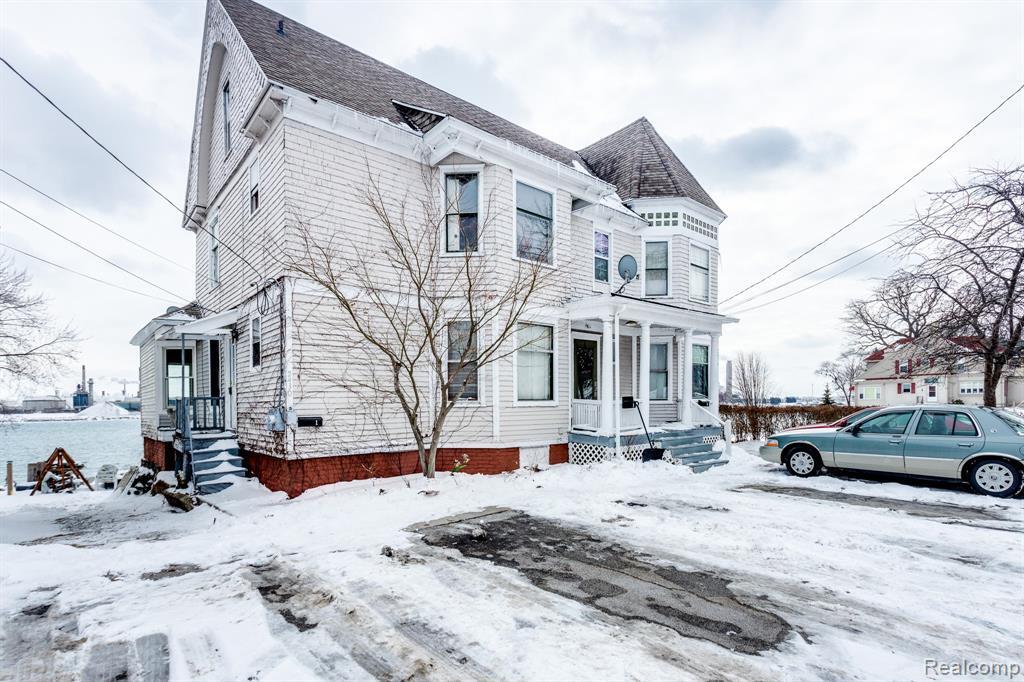Primary Photo - 2430 Military St