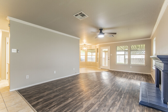 Building Photo - 14629 Montoro Dr