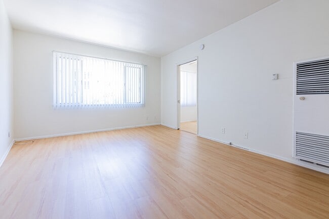 Building Photo - 667-669-669 Levering Ave