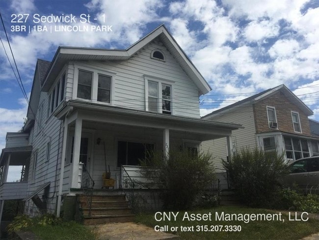 Building Photo - 227 Sedgwick St
