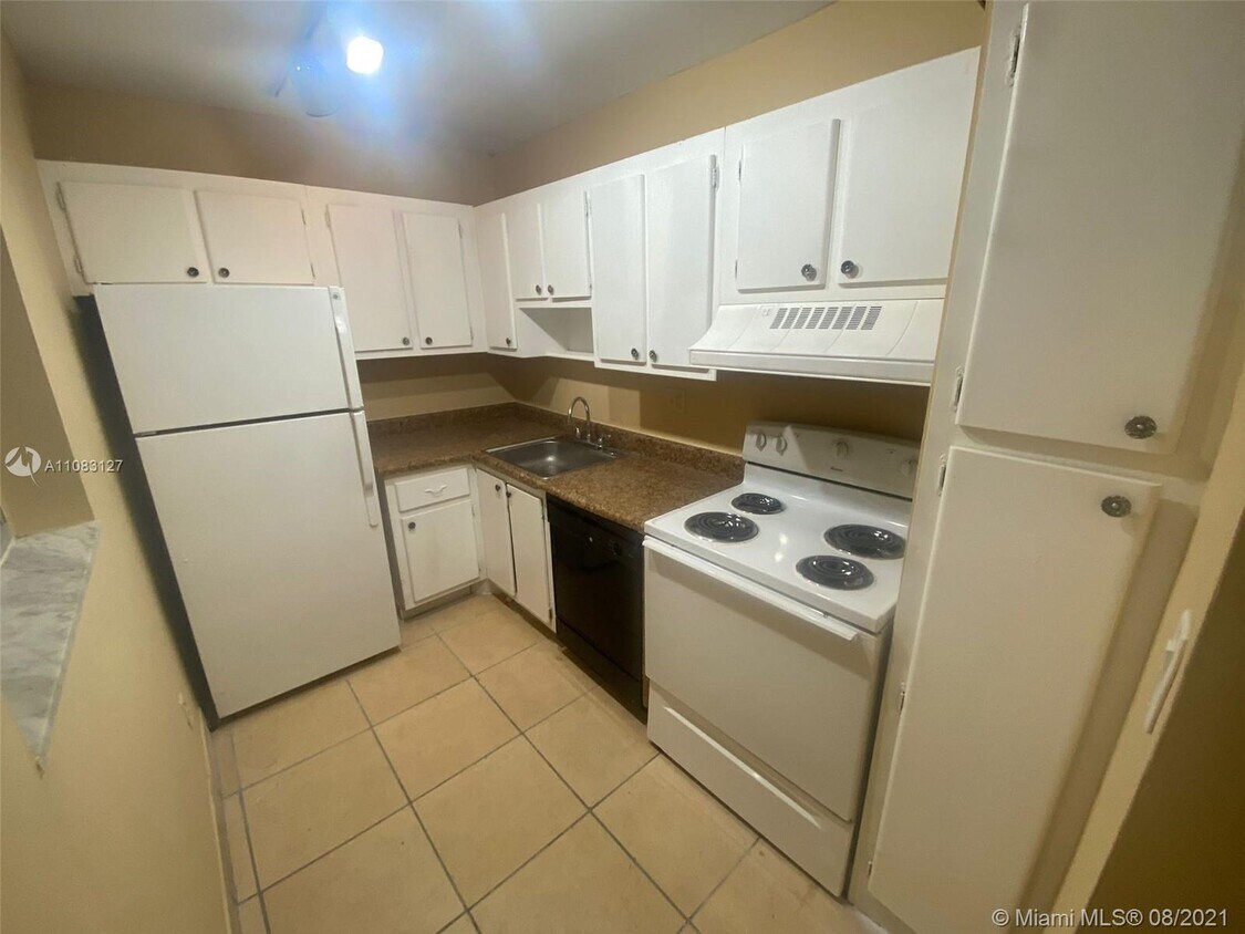 Primary Photo - 961 NW 45th St