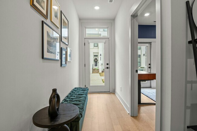 Foto del edificio - 1013 Wesley Terrace Ave
