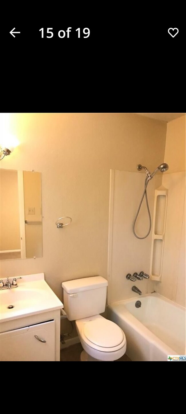 Foto del edificio - 2200 Estelle Ave