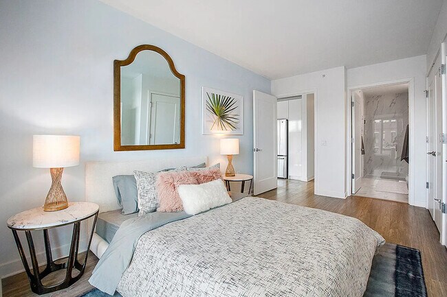 Foto del edificio - 2357 N Lincoln Ave