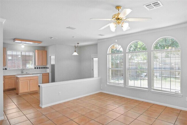 Foto del edificio - 17504 Lake Pines Dr