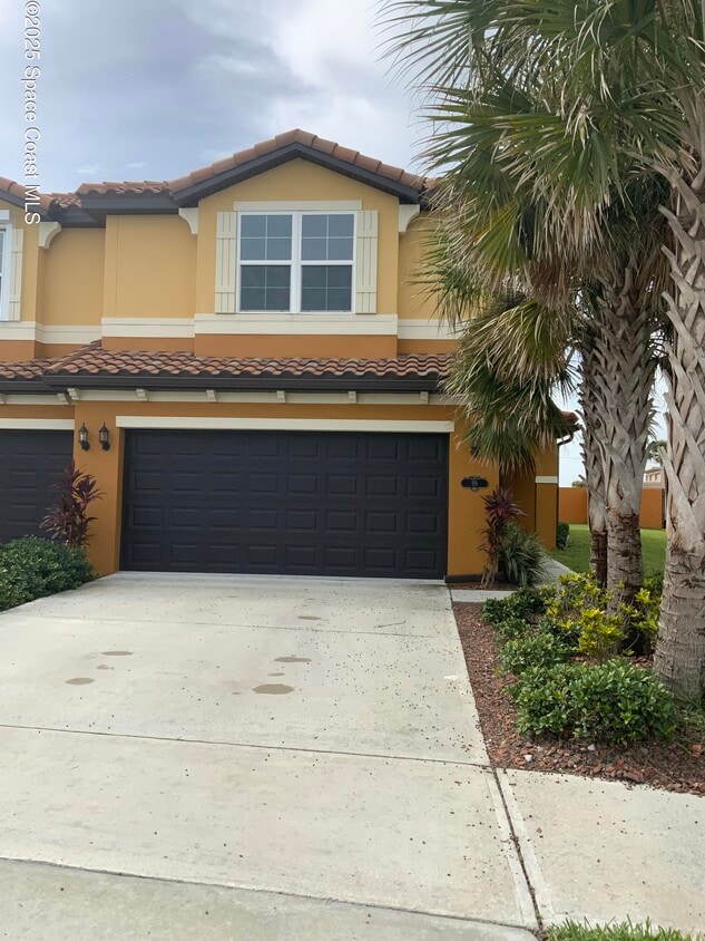 Foto principal - 99 Montecito Dr