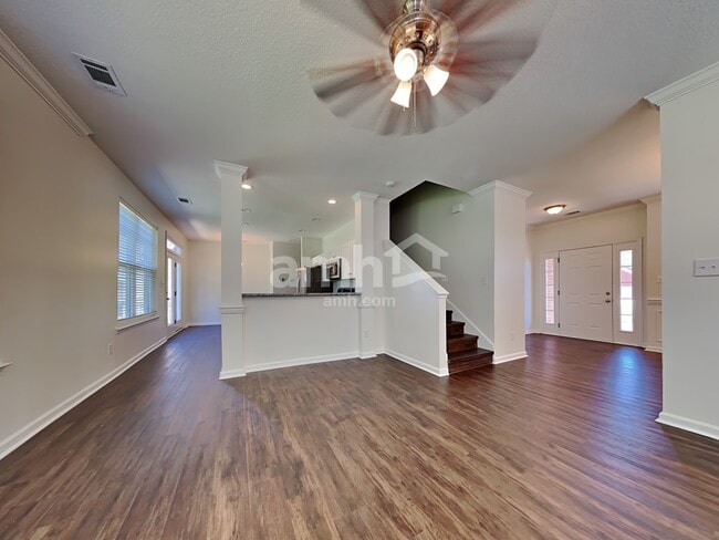 Building Photo - 105 Redrock Ct