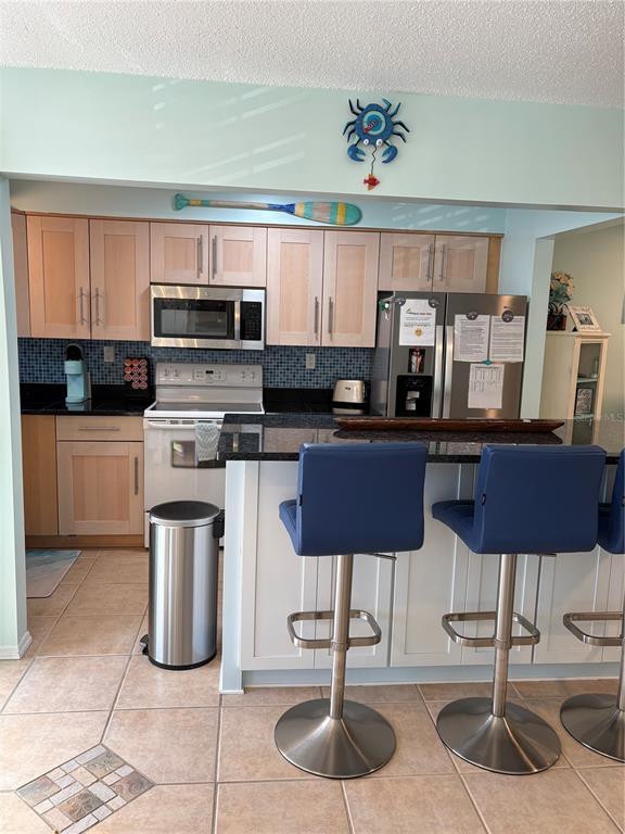 Foto del edificio - 14531 Walsingham Rd