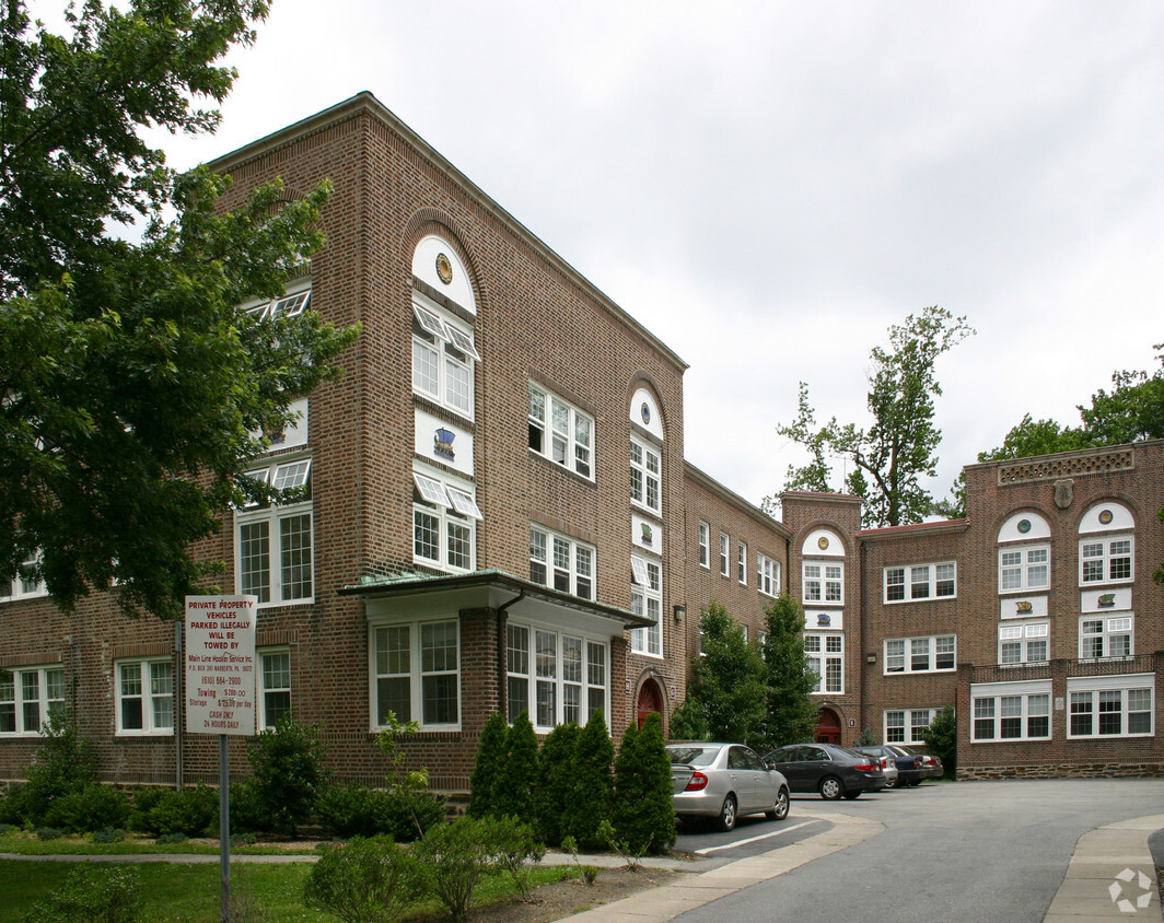 Foto principal - College Hall Apartments