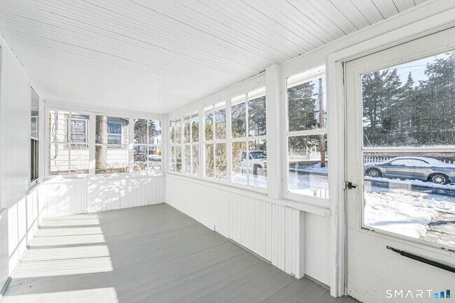 Foto del edificio - 6 Springdale St