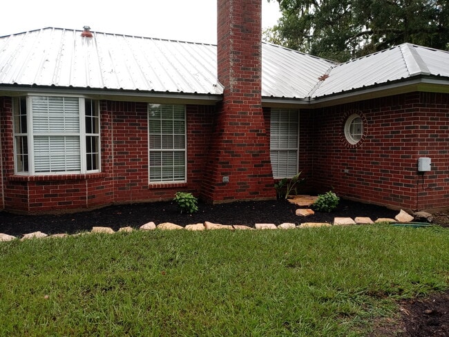 Back of house - 1409 S Columbia Dr