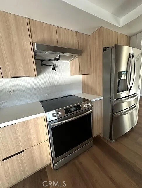 Foto del edificio - 6832 Loyola Dr