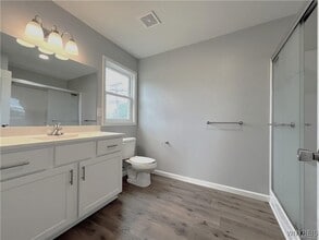 Building Photo - 1589 Center Rd