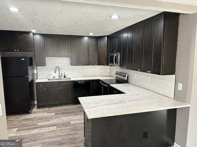 Foto del edificio - 1545 Gaylor Dr SE