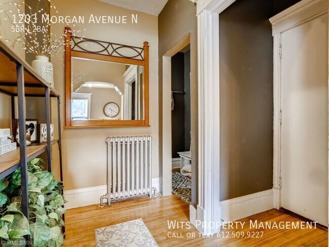 Building Photo - 1203 N Morgan Ave