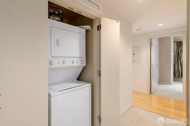 Foto del edificio - 355 1st St