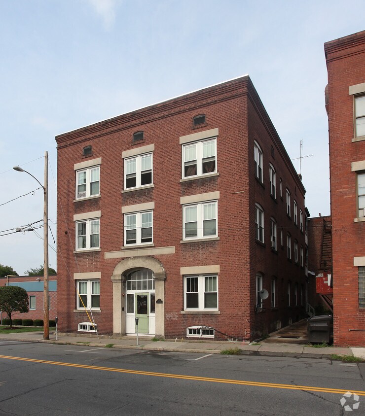 Building Photo - 11 Conway St