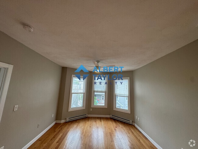 Building Photo - 1084 Dorchester Ave
