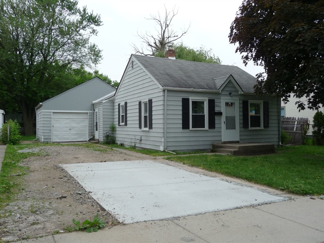 Primary Photo - 3 br, 1 bath House - 3634 Alvina Ave