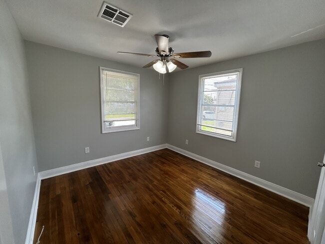 Building Photo - 2308 Culotta St