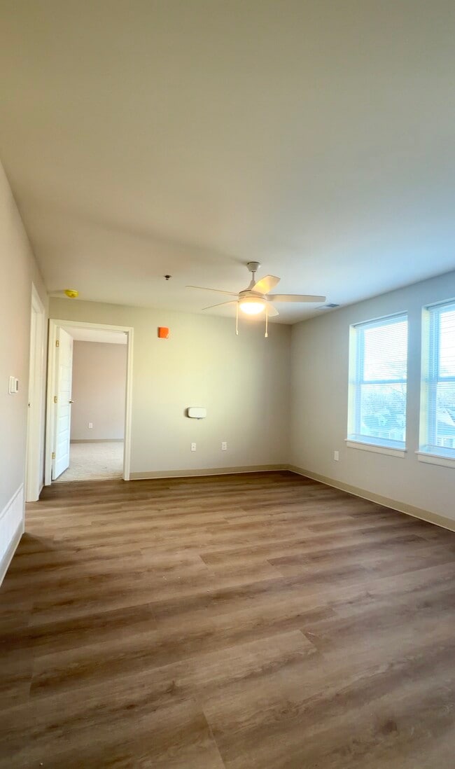 Building Photo - The Oaks at Woodland