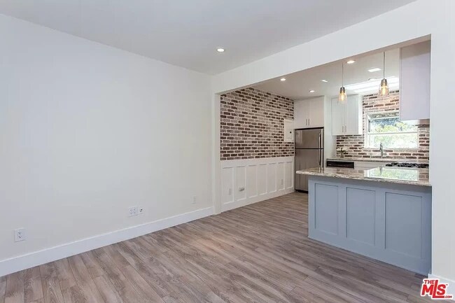 Foto del edificio - 8912 Krueger St