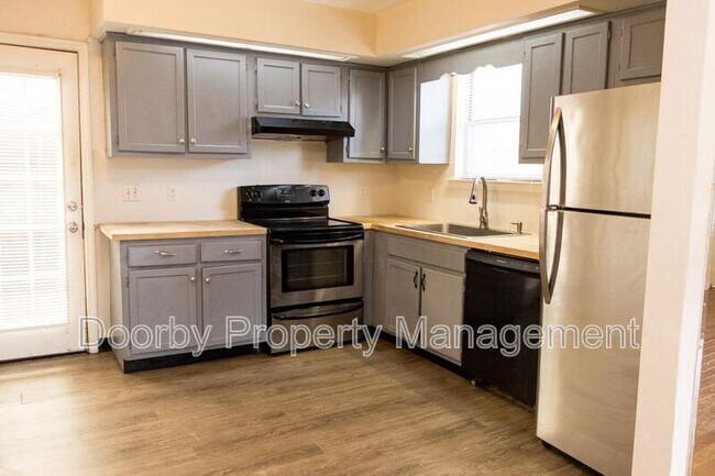 Foto del edificio - 2827 Dayton Blvd