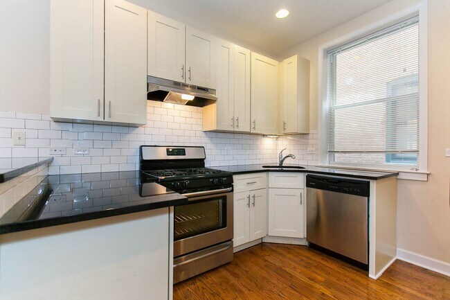 Foto del edificio - 849 W Cornelia Ave
