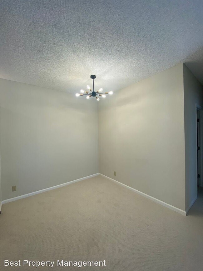 Building Photo - 2 br, 2 bath House - 37050 Meadowbrook Cmn...