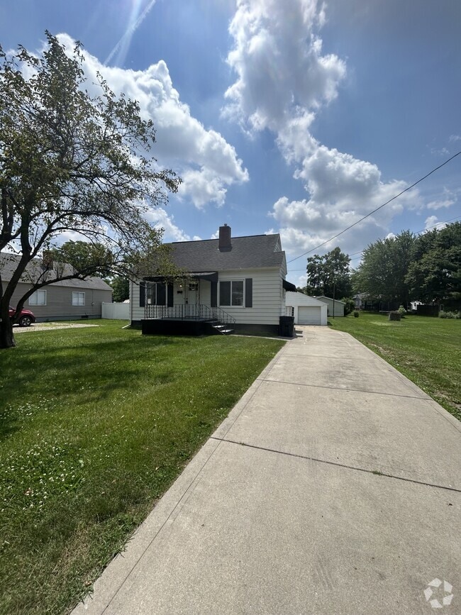 Building Photo - 835 Wintermute Ave