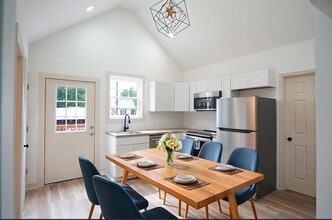 Building Photo - 1101 Pierce St