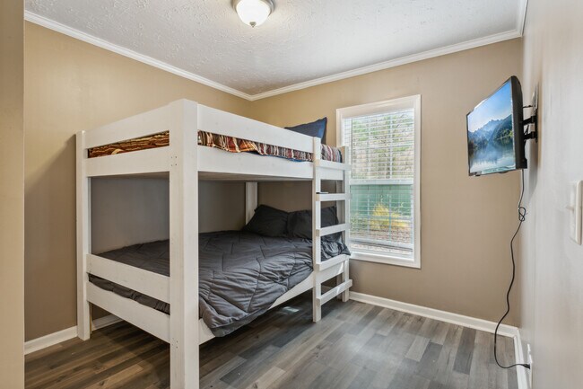 Building Photo - 3149 Campground Rd