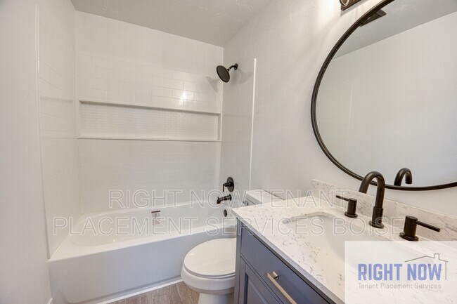 Building Photo - 918 N 32nd St