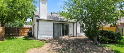 Foto del edificio - 4604 China Rose Dr