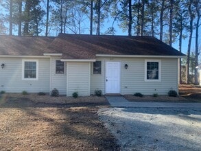 Building Photo - 225 Cedar Ridge Ln