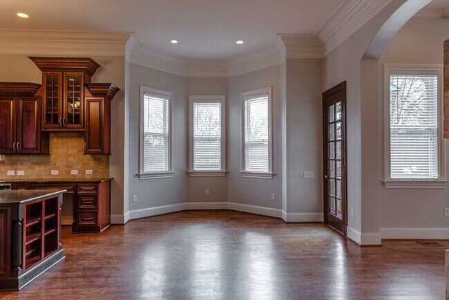 Foto del edificio - 1011 Heritage Acres Weddington...Avail NOW...