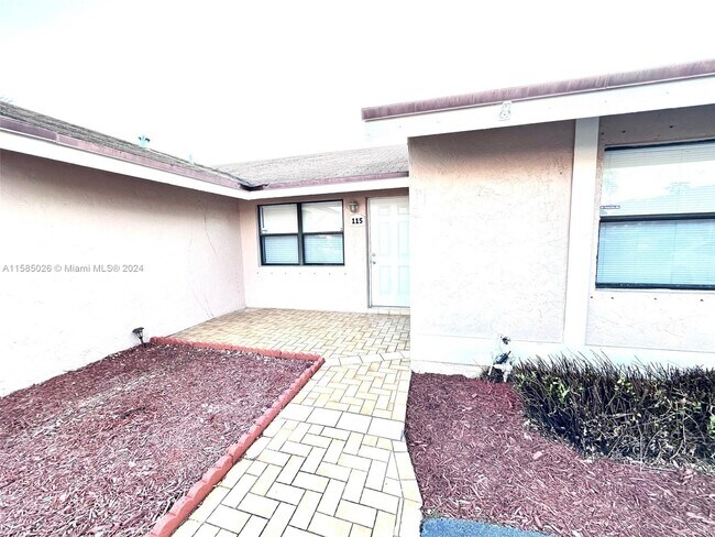 Building Photo - 7680 SW 156th Ct