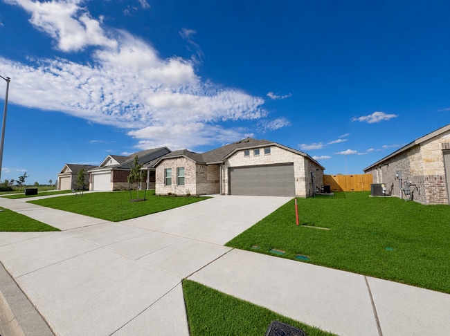 Building Photo - 15020 Reyes Rd