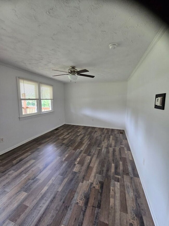 Foto del edificio - 501 Anderson Ridge Rd