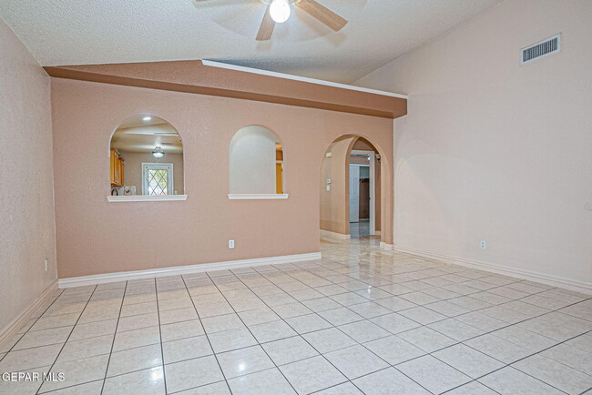 Building Photo - 11621 Maquitico Ct