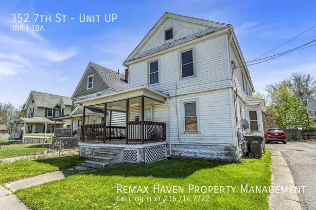 Building Photo - 352 7th St