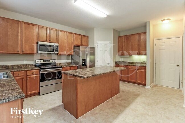 Building Photo - 4707 Shady Oak Dr