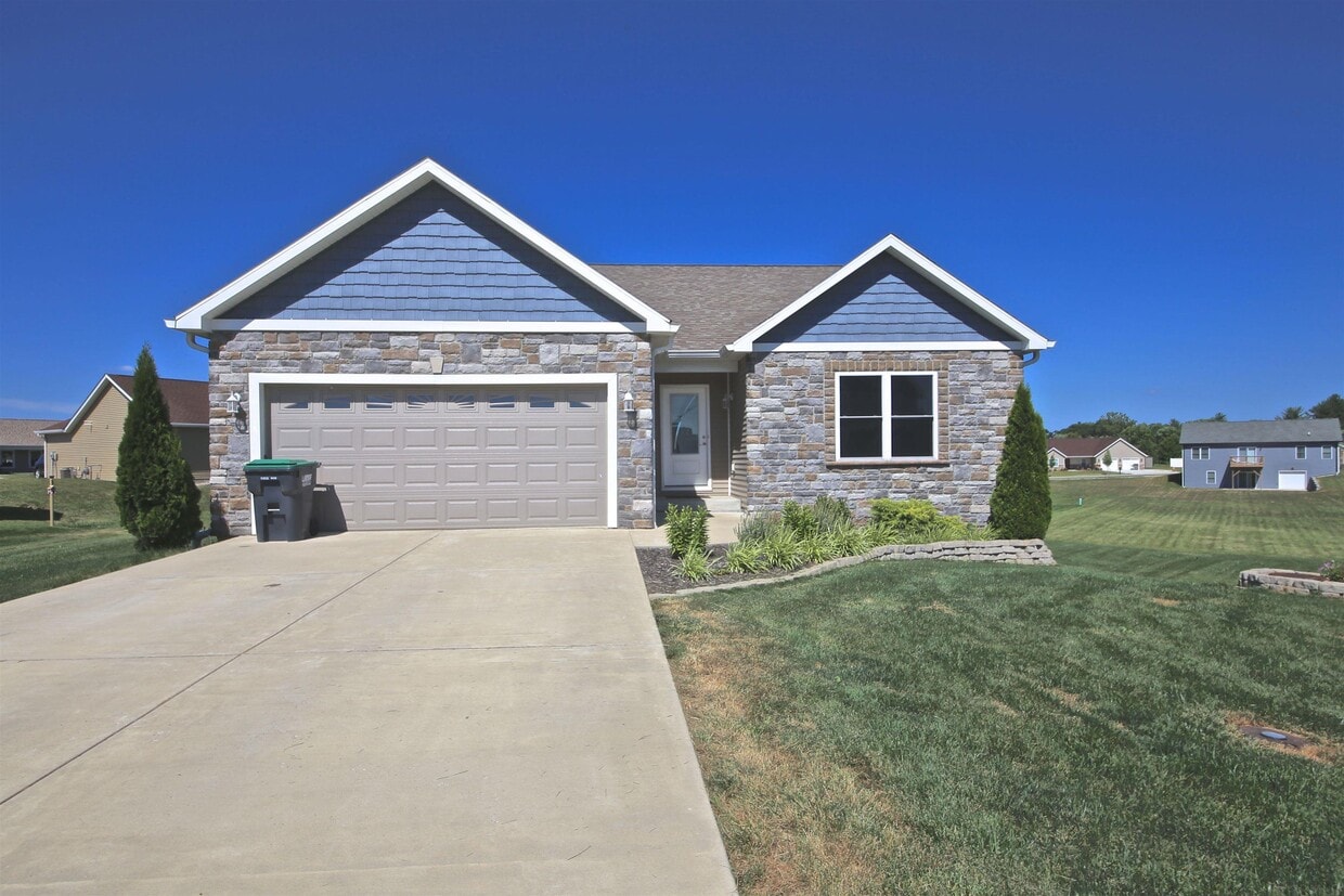 1165 S Hayden Ct, Ellettsville, IN 47429 House Rental in Ellettsville