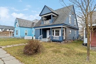 Building Photo - 2305 W Broadway Ave