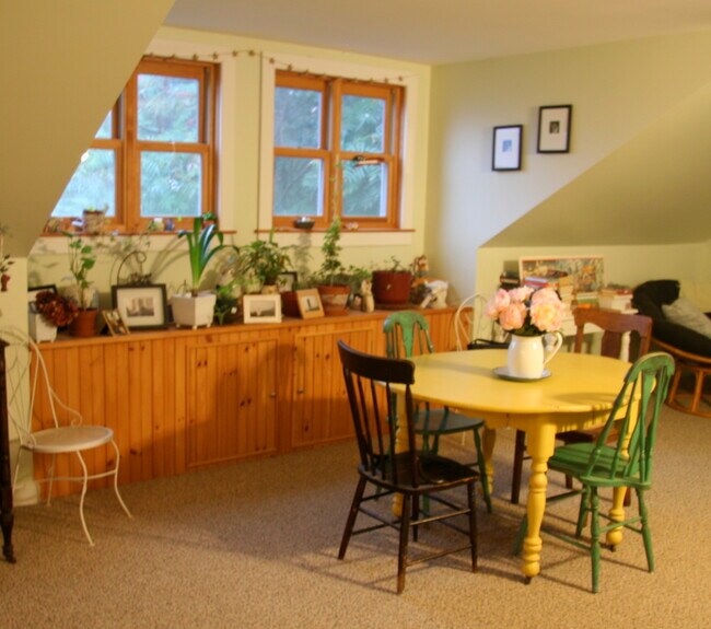 261 Old Mountain Rd Unit One Bedroom Apartment, Northwood, NH 03261