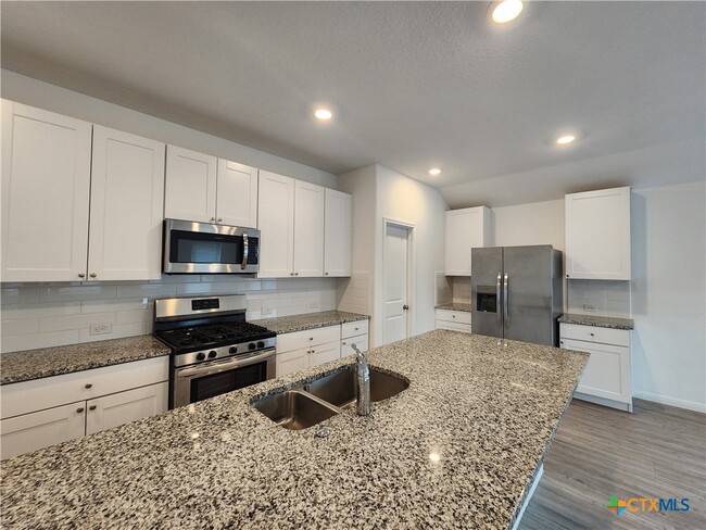 Building Photo - 414 Fairy Duster Dr