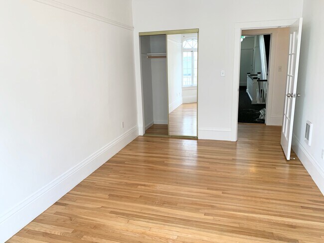 Foto del edificio - 1275 Washington St