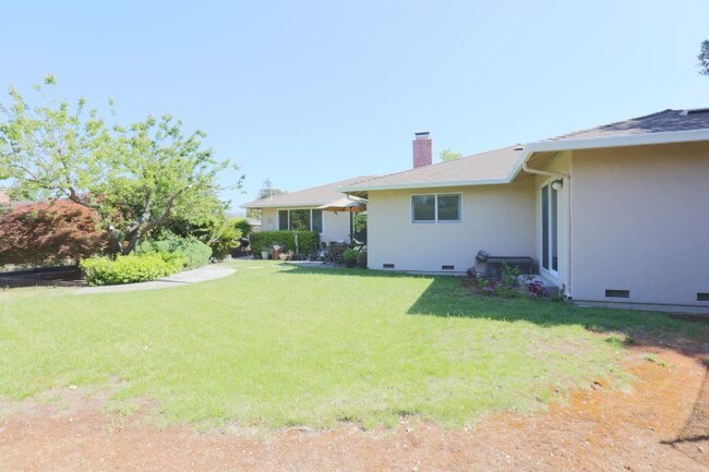 Building Photo - 20189 Edinburgh Dr