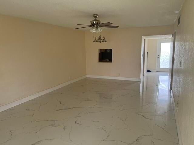 Building Photo - 2960 Riverside Dr