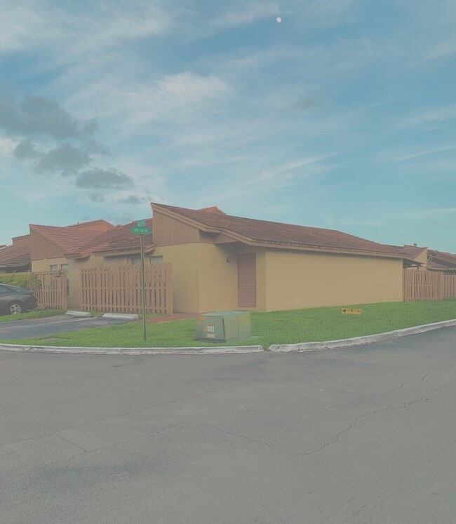 Building Photo - 13566 SW 11th Ln
